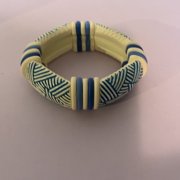 Beautiful stretch blue and white bracelet - Picture 3 of 5